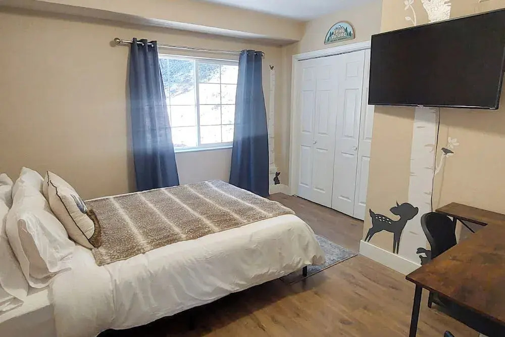 12 Mi to Apple Hill: Family-friendly Cabin Retreat