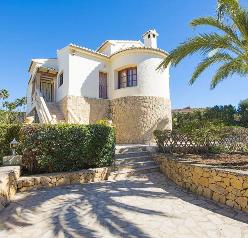 Villa - 3 Bedrooms with Pool - 106410