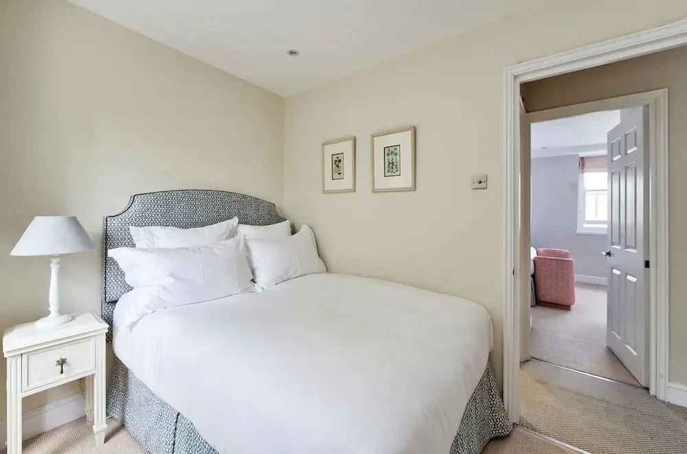 Gorgeous Modern 2 Bedroom Flat in Chelsea