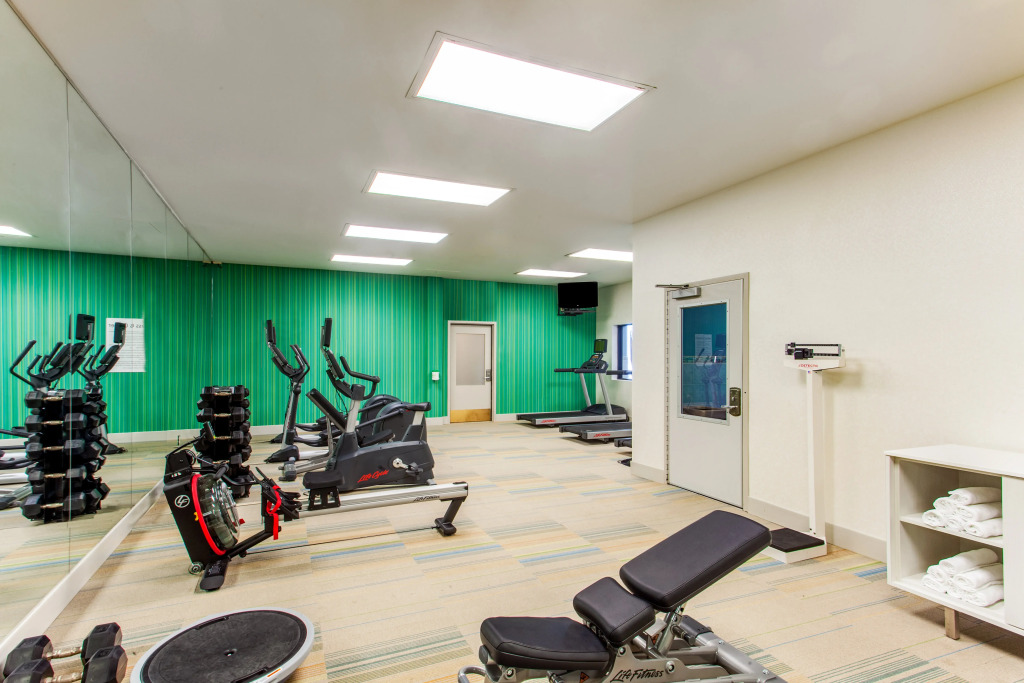 Holiday Inn Express Hauppauge-Long Island by IHG