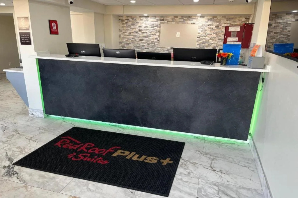 Red Roof Inn PLUS & Suites Virginia Beach - Seaside