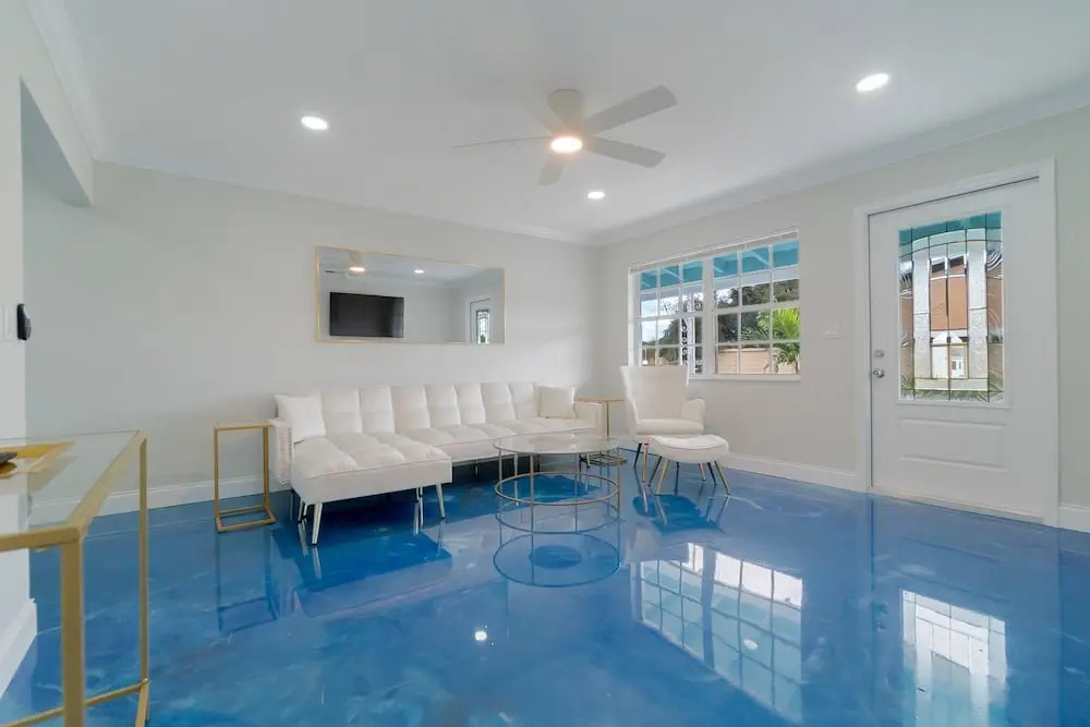 Ocean Oasis Apt B, Downtown, Beach, Dog Friendly, Shops