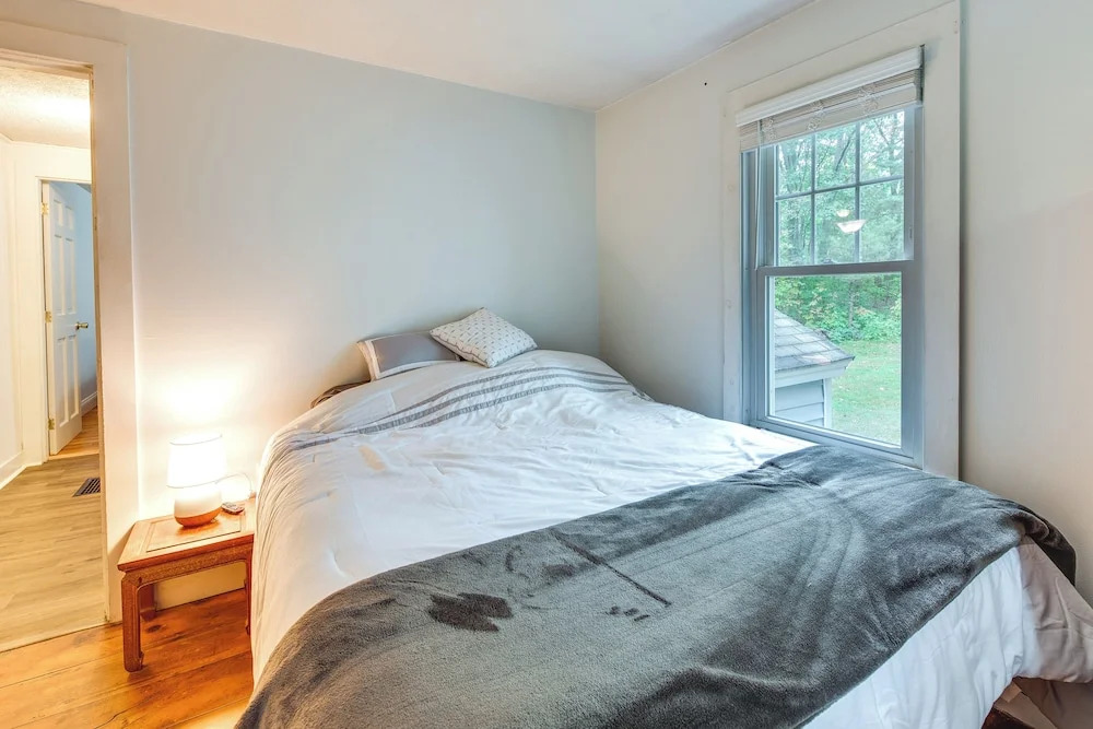 Near Beach: Coastal Maine Getaway w/ Yard