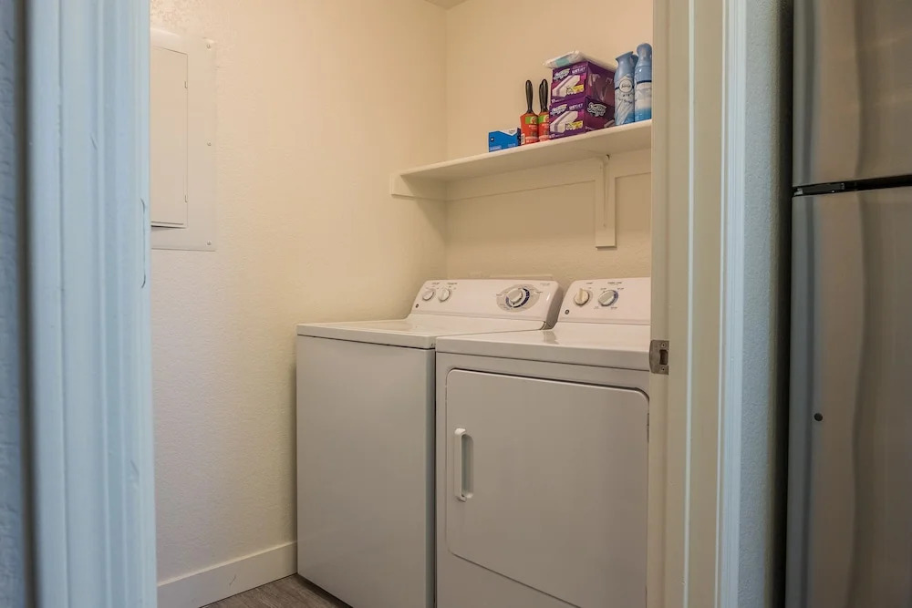 Tempe 1 BR & 2 BR Apts by Frontdesk