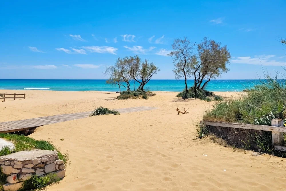Villa Pescoluse with Pool and Sea View - Happy Rentals