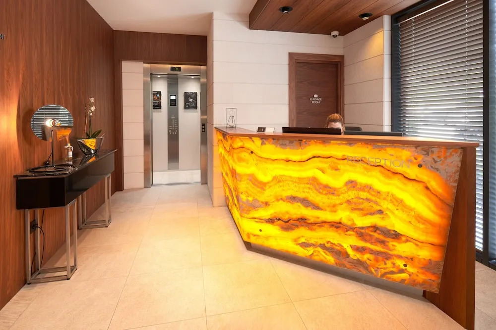 Time Boutique Hotel