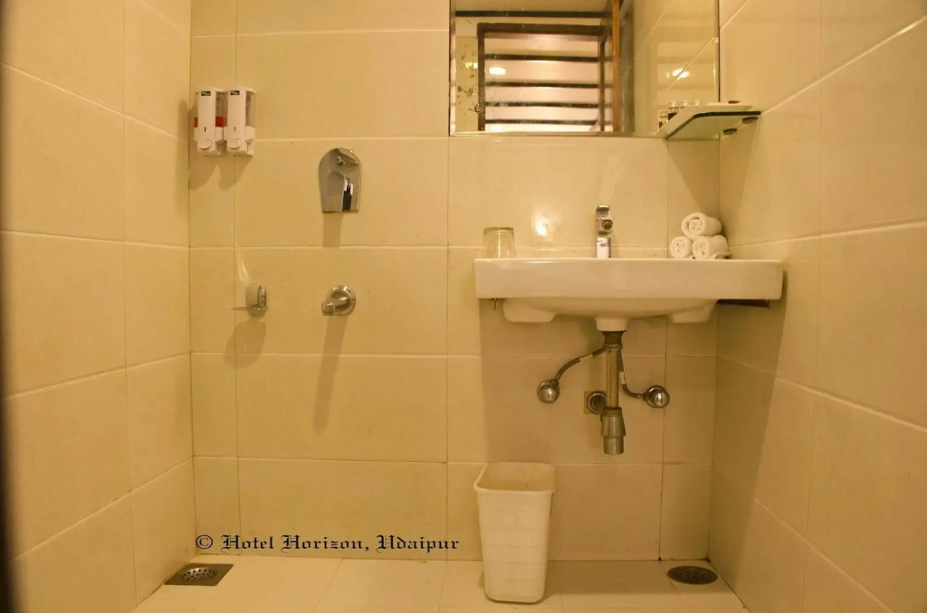 Hotel Horizon - Near Fateh Sagar Lake Udaipur