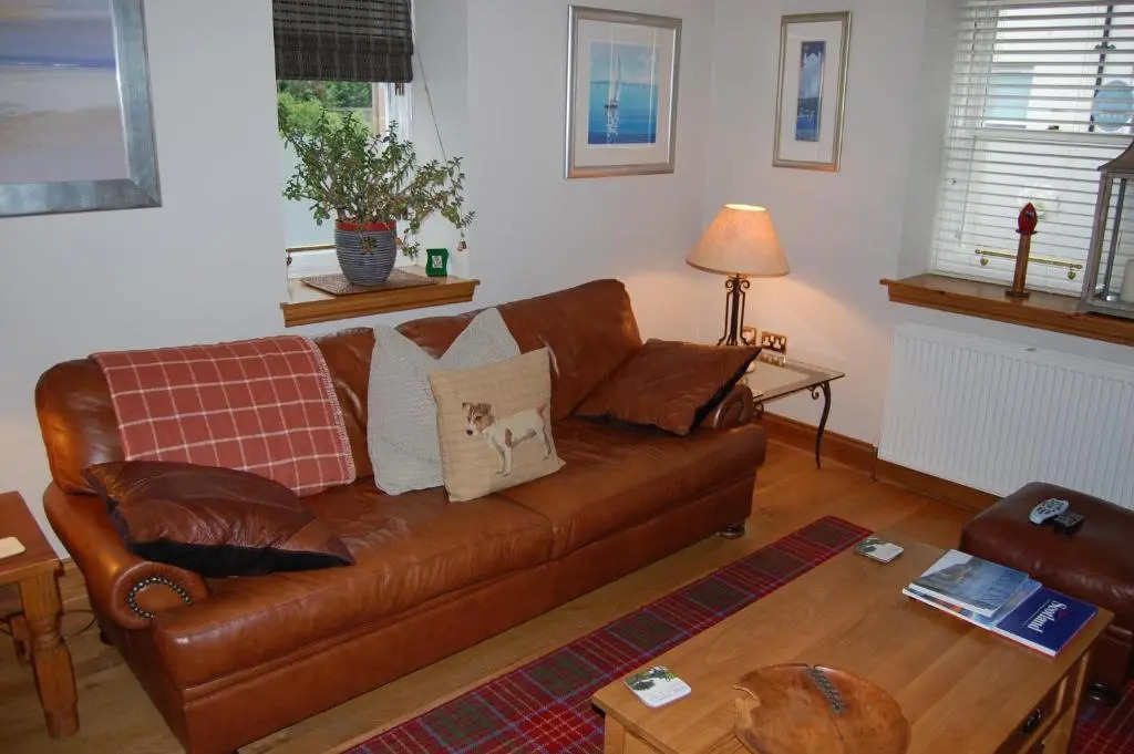 No 15 Lomond Castle