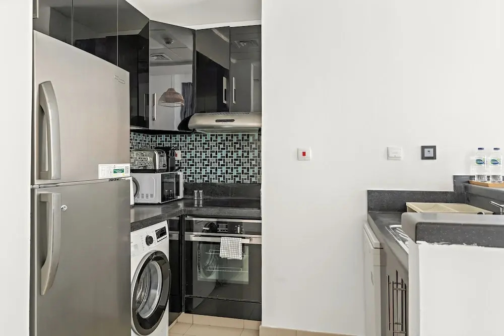 HiGuests - Exceptional Apt with Furnished Terrace By the Sea