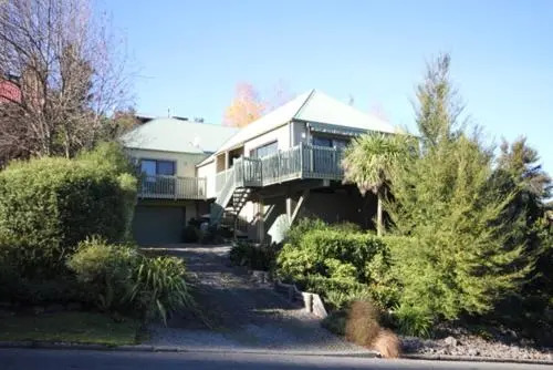 17 Alpine Avenue