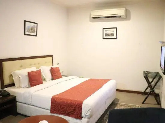 The Court Yard Hotel