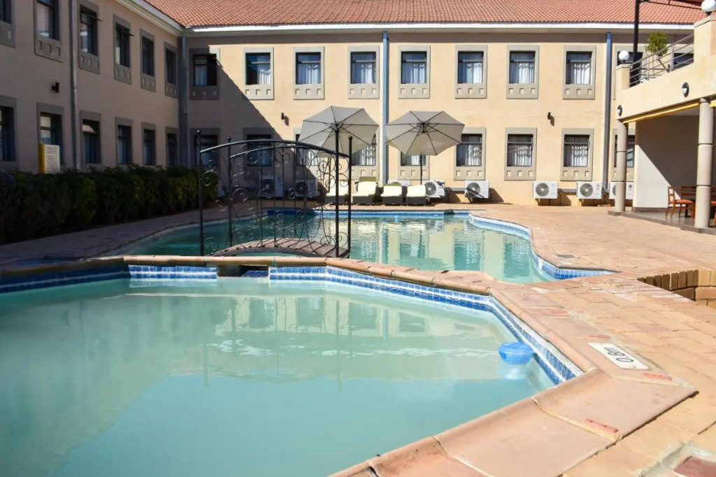 Cresta Mahalapye Hotel