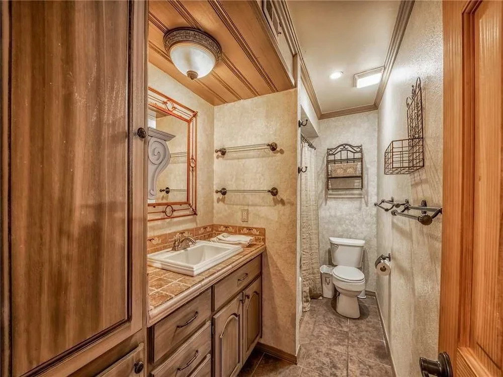 La Posada de Ponder - Four Bedroom Cabin with Hot Tub