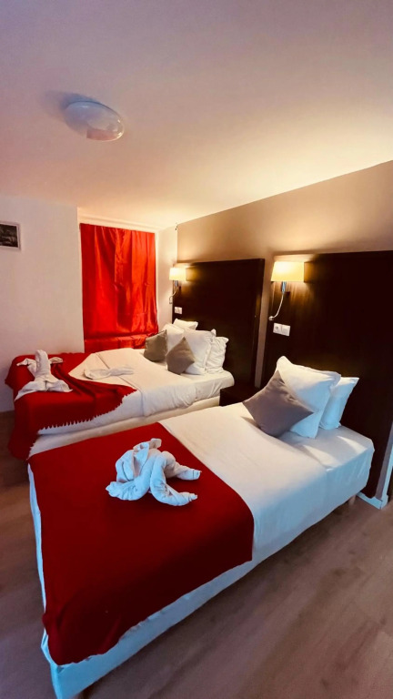 Jeff Hotel