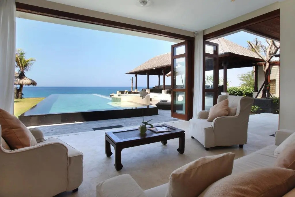 Villa Rosita Oceanfront Villa with Private Chef in Bali