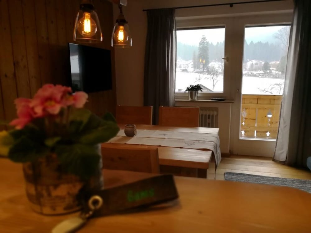 Ferienhaus mit 6 Appartements in Grainau