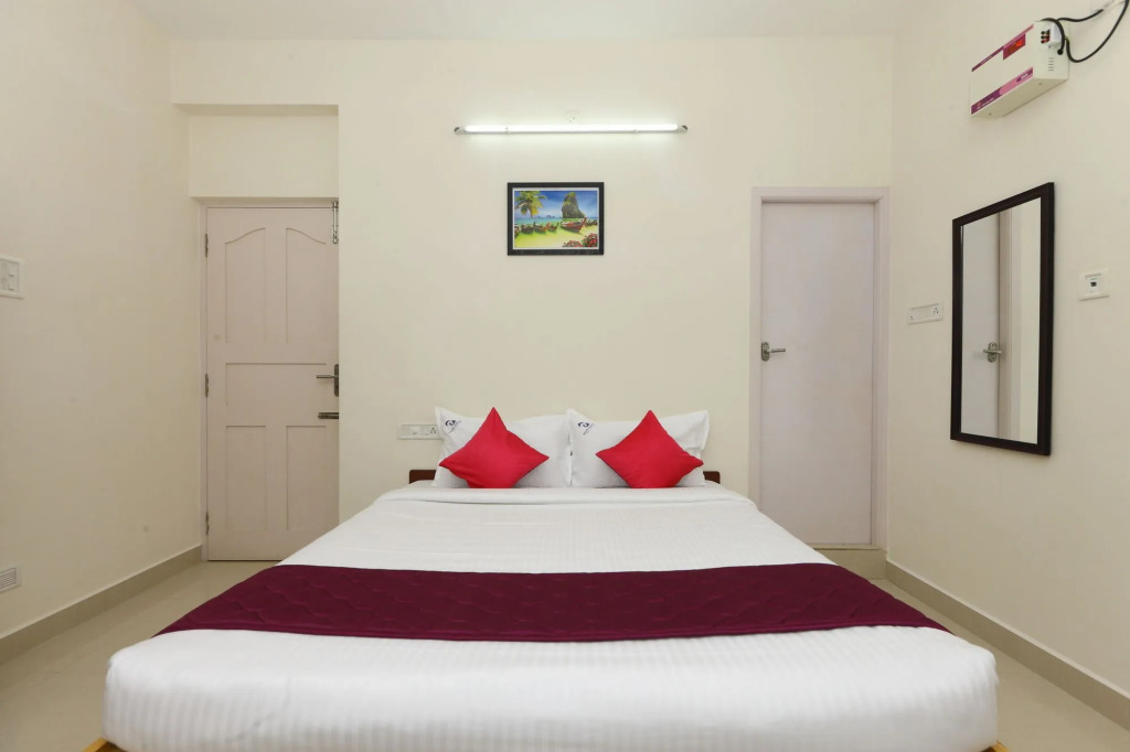 Olive Castles Inn by OYO Rooms