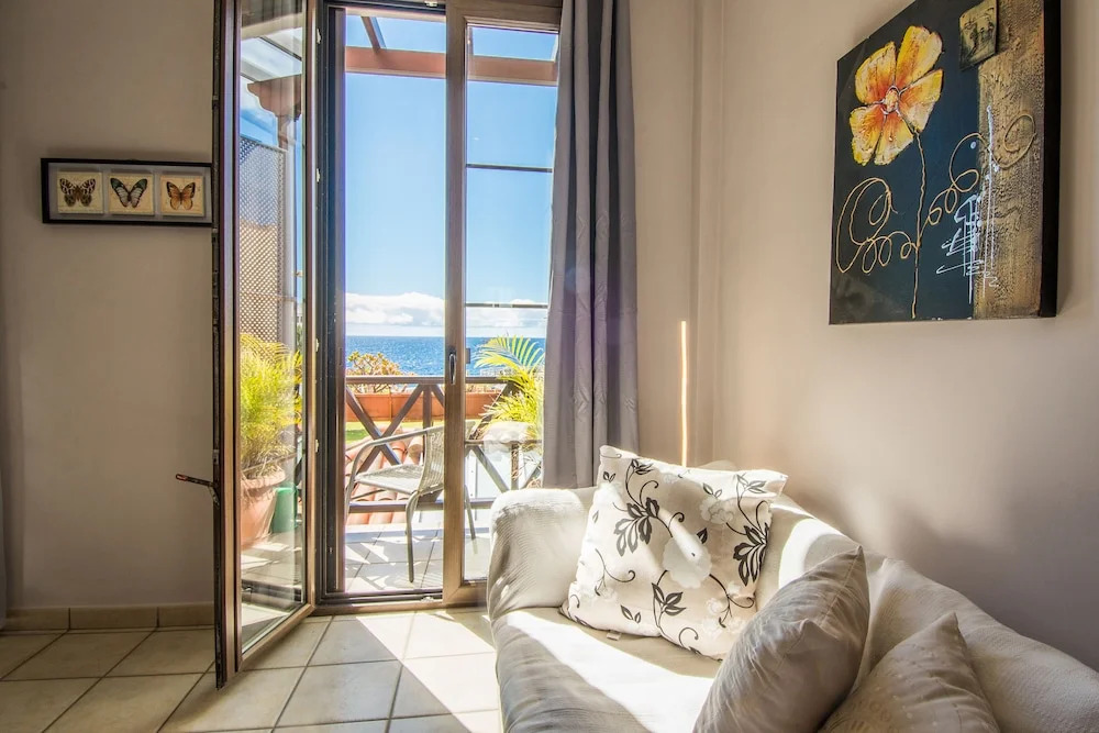 Lovely Apartment on 2 Floors With sea View