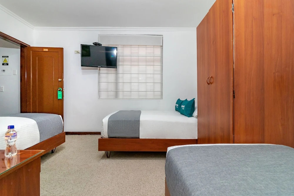 Hotel Americano - Torre Colpatria