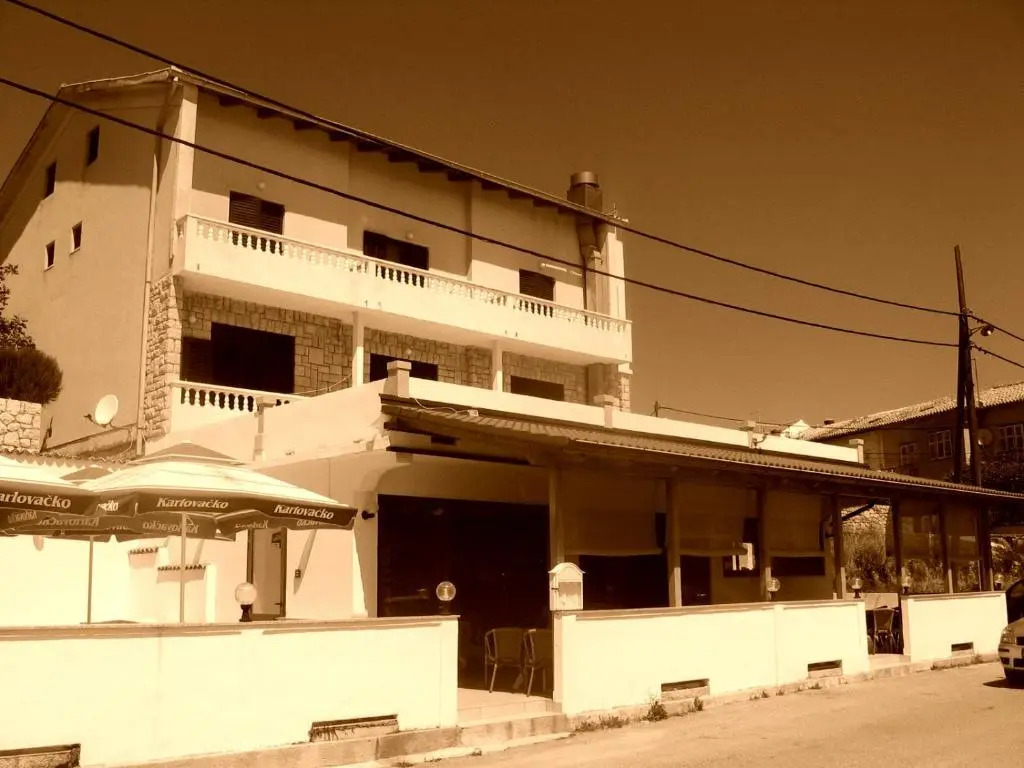 Apartments Mareta