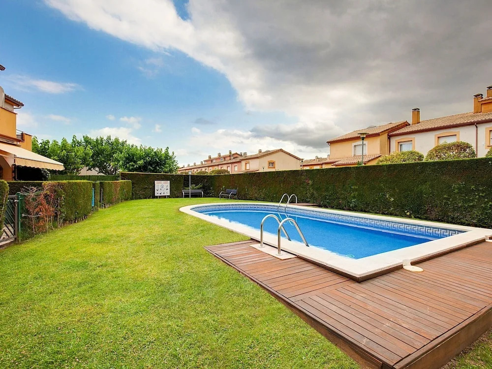 Explore Costa Brava From a Luxurious Holiday Home Close to the Centre
