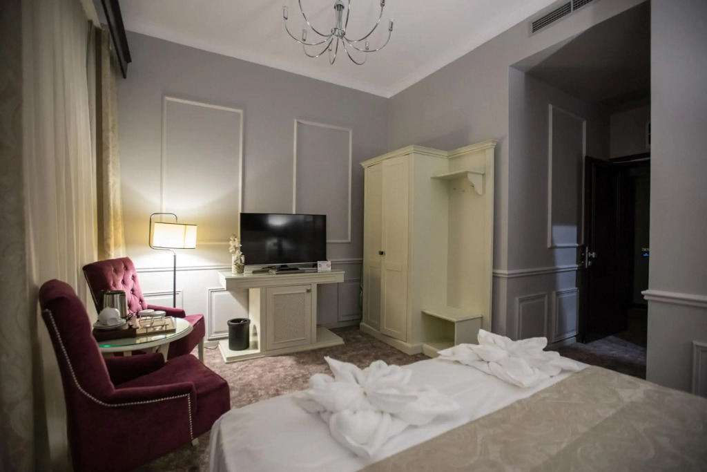 Peninsula Boutique Hotel