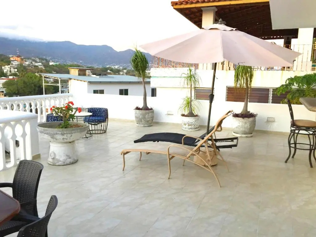 Villa Guitarron gran terraza vista espectacular 6 huespedes piscina gigante