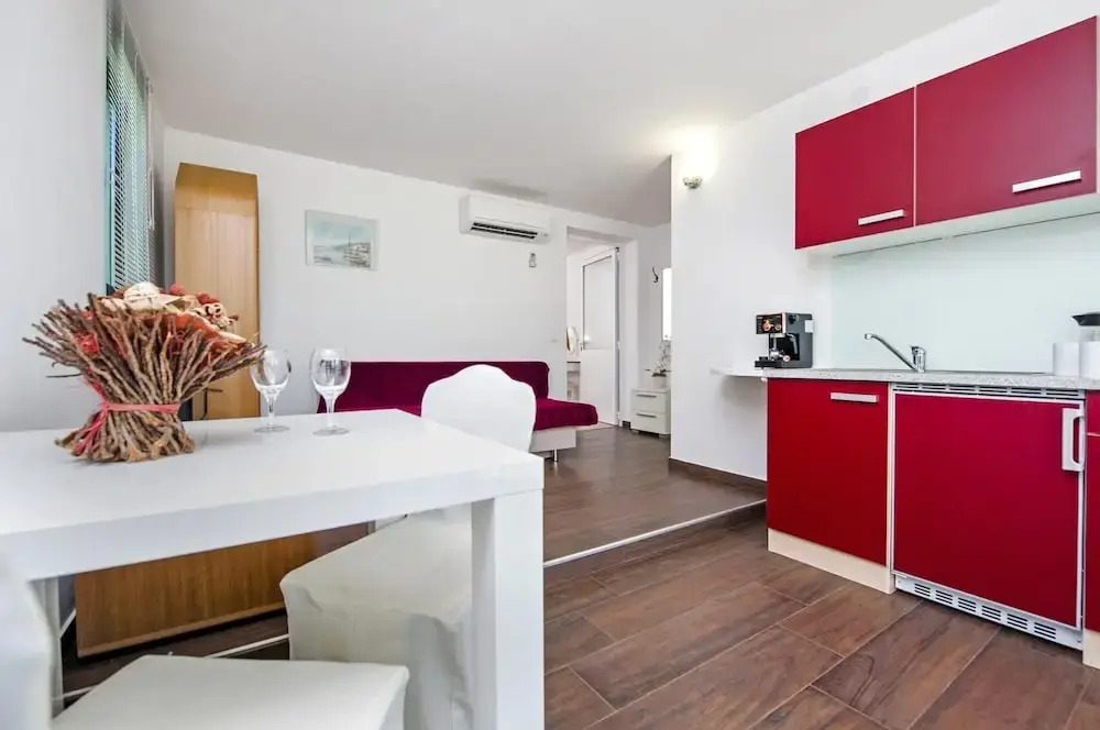 Katarina in Rovinj With 1 Bedrooms and 1 Bathrooms
