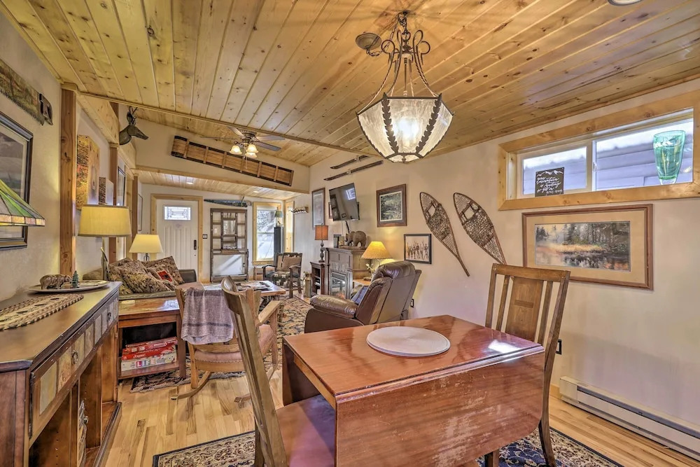 6 Mi to Slopes! Mtn-view Breck Gem w/ Resort Perks
