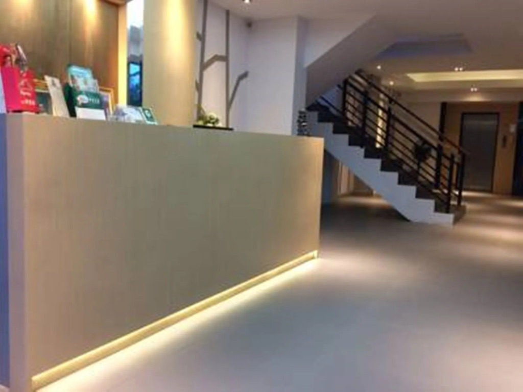 B Boutique Hotel