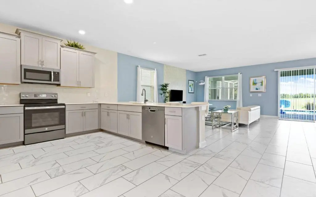 Come to Stay a FEW Miles to Disney Large Pool Home Sleep 36