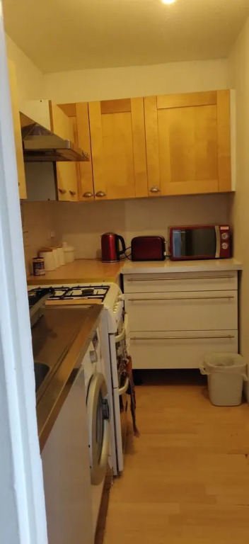 L 2-bed House Near Richmond Park and Thamriver