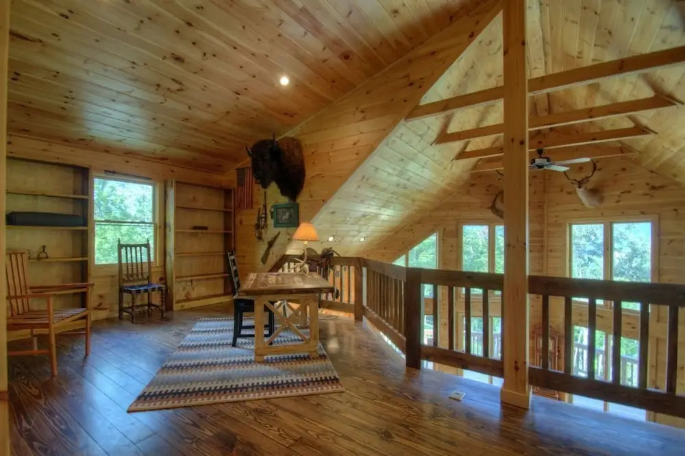 Imani's Cabin - 3 Br Cabin