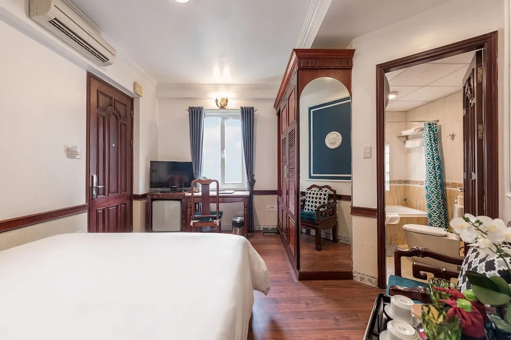 Prince II Hotel