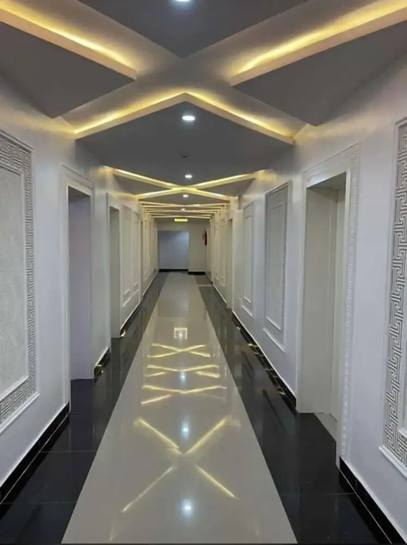 White Chase Hotel and Suites