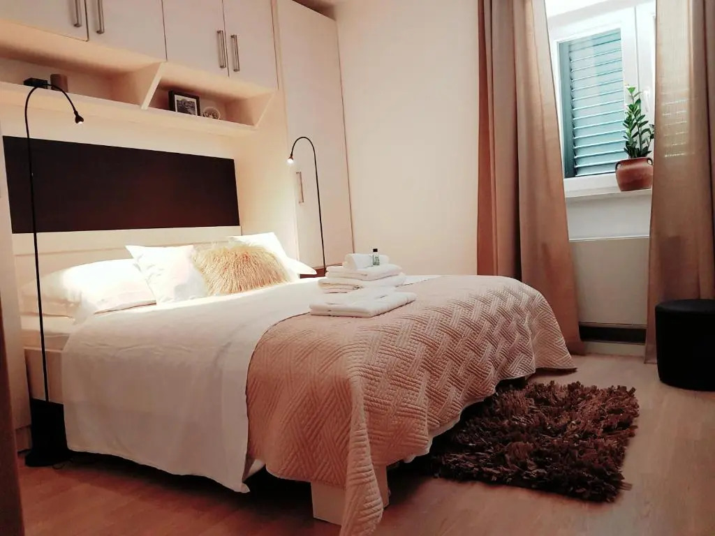 Apartments Lea