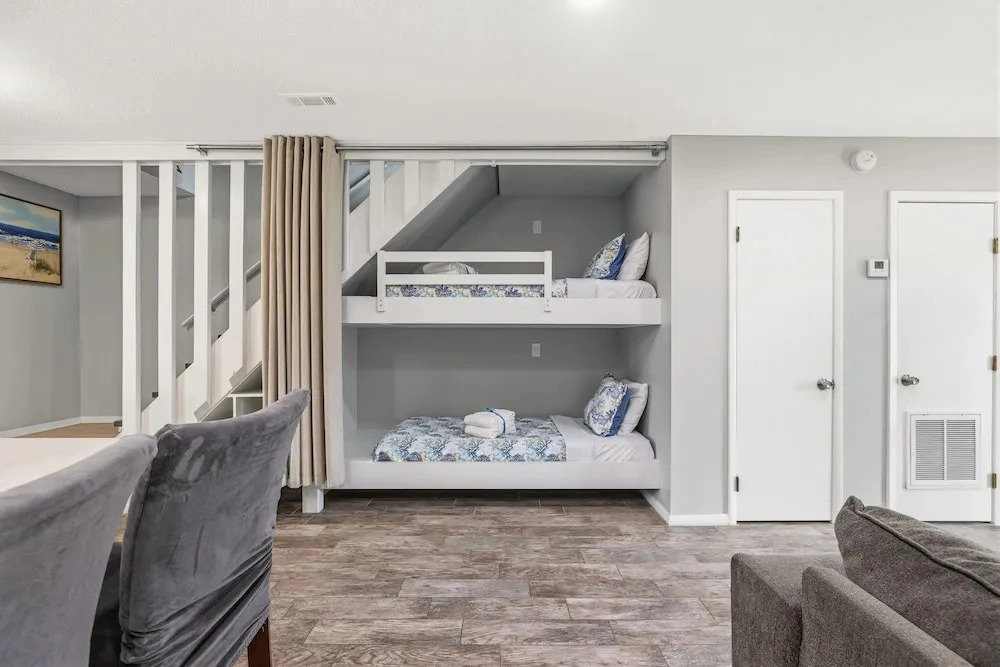 Come Enjoy Some Seawaves! 2BR 2.5ba Coastal Townhome Sleeps 8