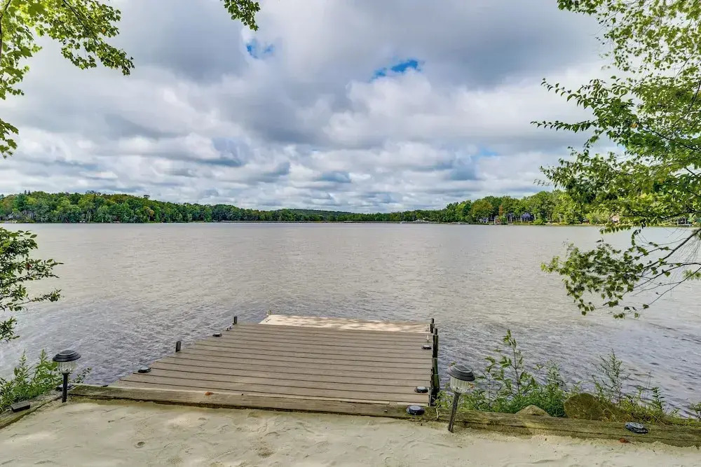Lakefront Poconos Family Home w/ Pool Access