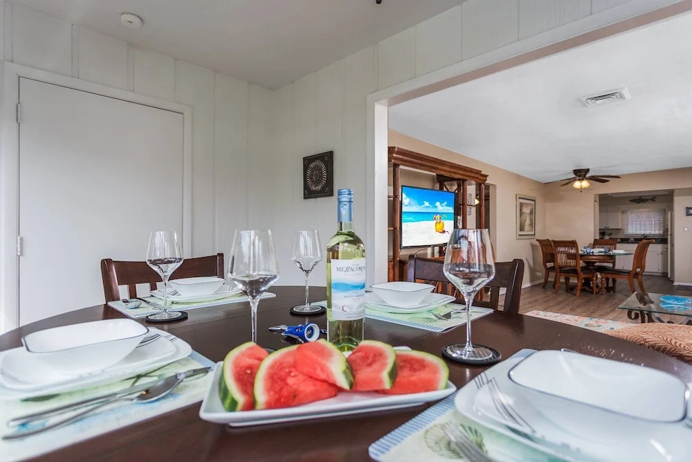 Vista Hermosa Casita Near the Beach