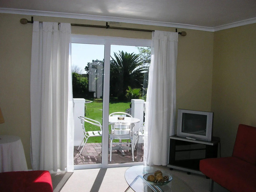 Lagoon Lodge