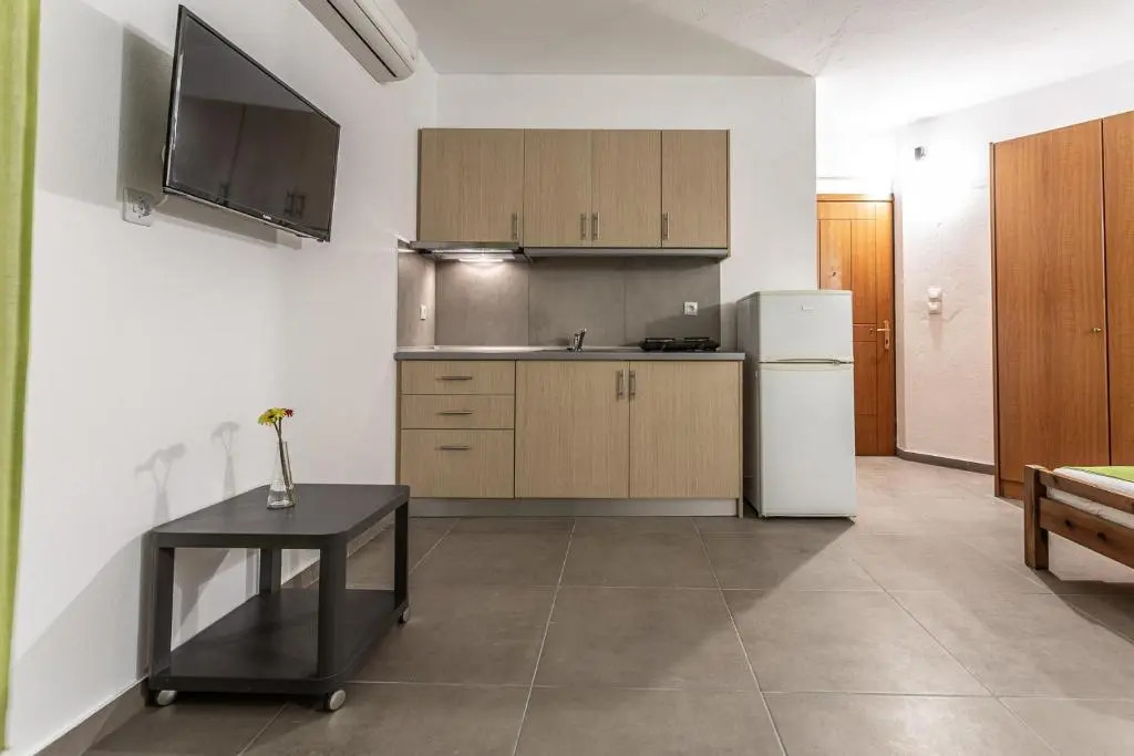 Mikes Apartments