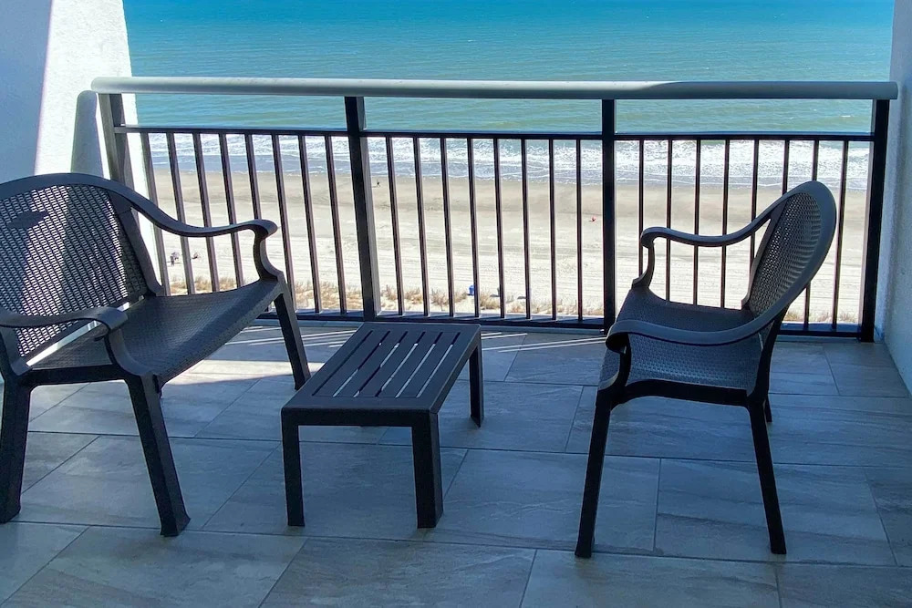 Beachfront Condo in Myrtle Beach w/ Pool Access