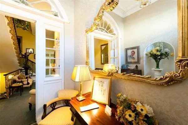 Garlands Guest House