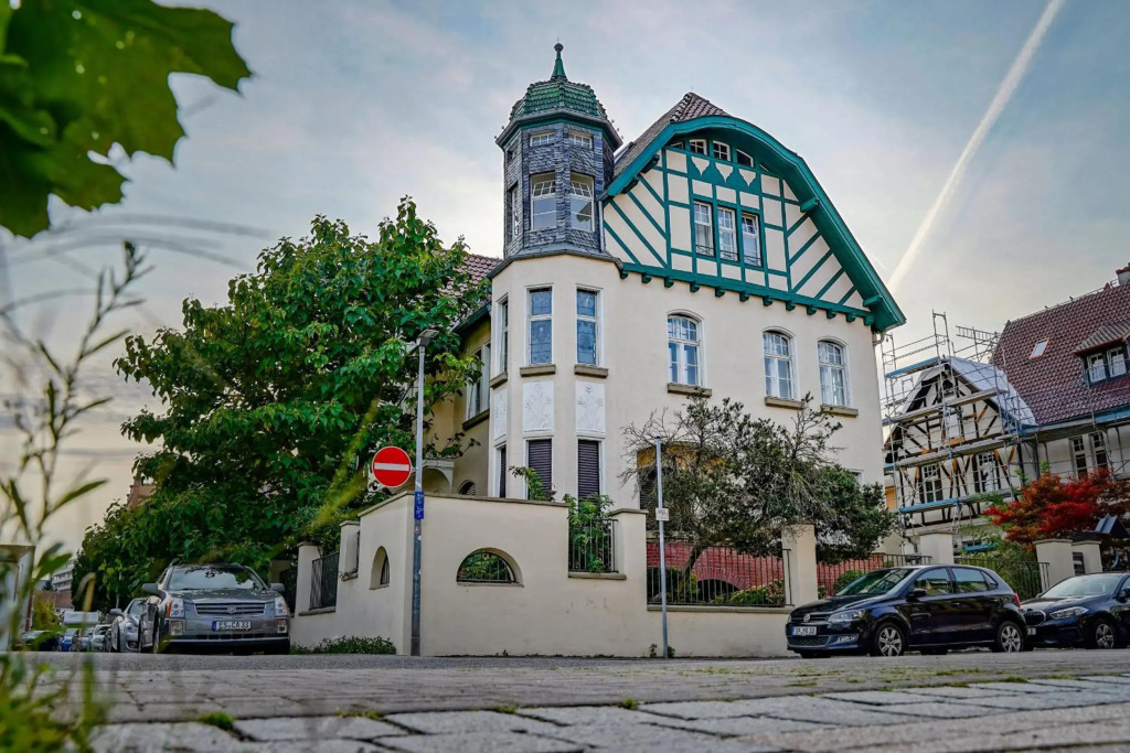 Traumhaft wohnen in Jugendstilvilla