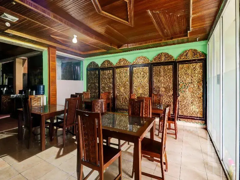 OYO 113500 Hotel R Cantika Syariah