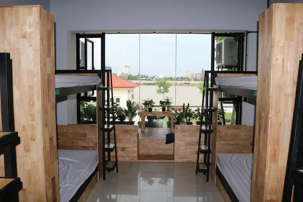 Cool Wrong Backpacker Hostel