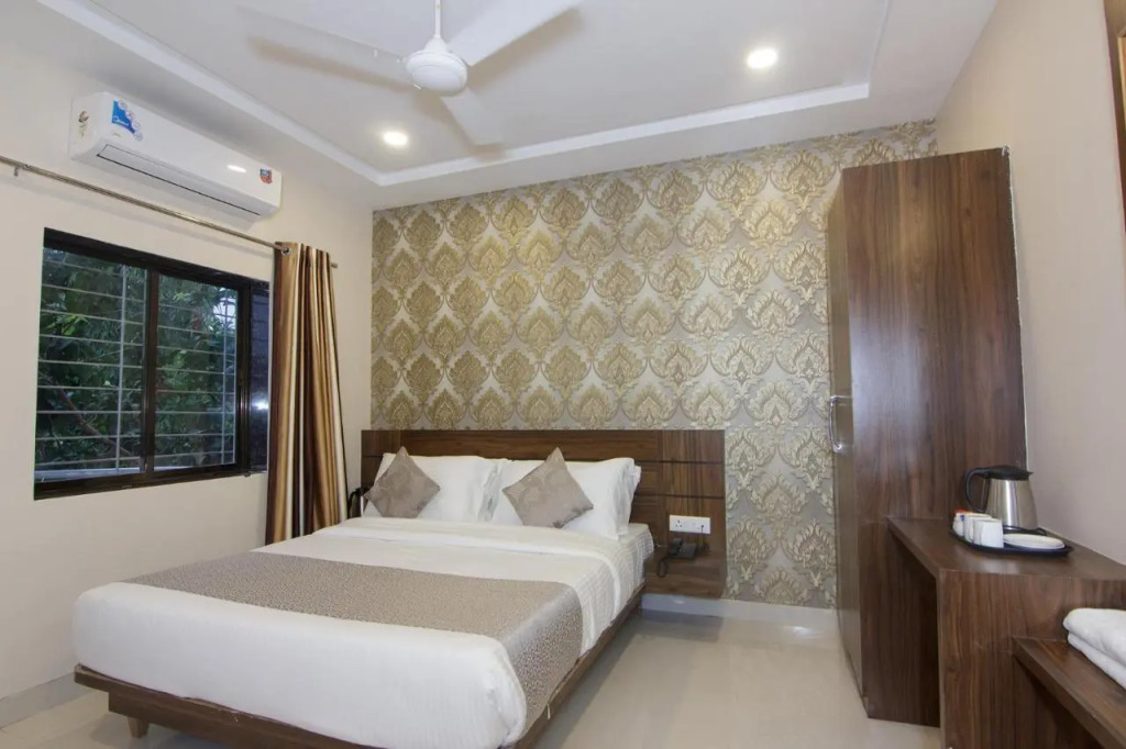 Strand Resort