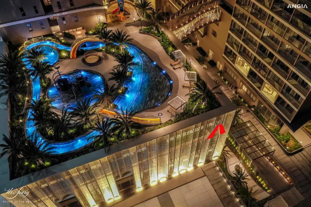 BIG SALE Louis&Jack Homie Studio 50m2 with Balcony