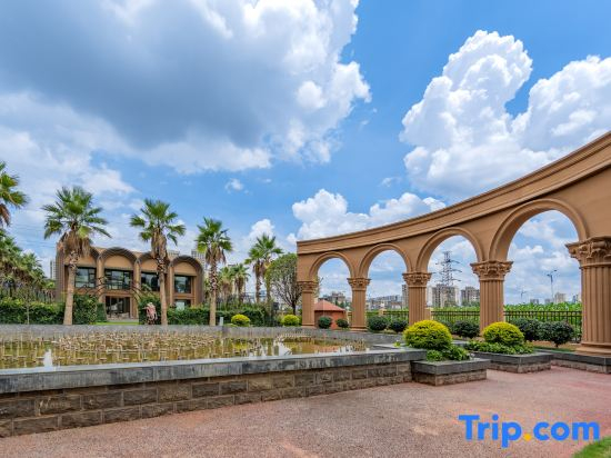 Taifeng Hotel (Qujing Wanda Bund)