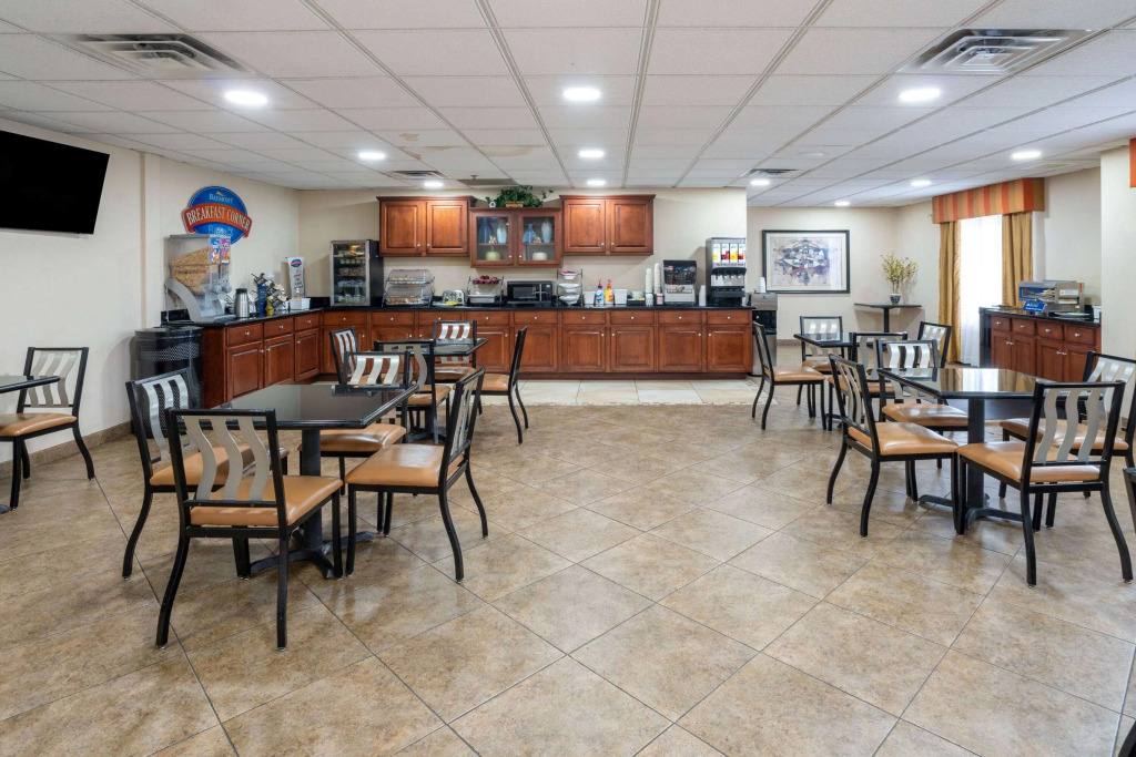 Baymont by Wyndham Savannah I-95